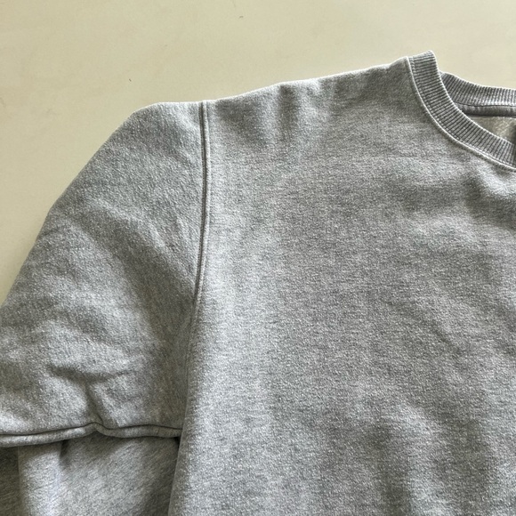 Aritzia - Sweatfleece crewneck - Picture 4 of 4